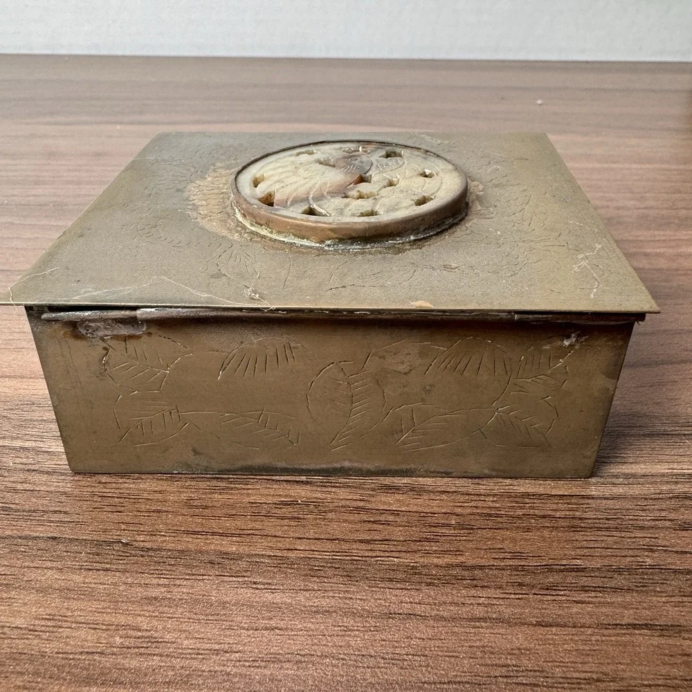 Vintage Chinese Etched Brass Tea Snuff Trinket Box w/Jade Emblem Disc‎ 4x3.25